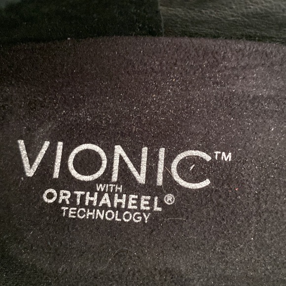 VIONIC with ORTHAHEEL Technology - Picture 8 of 10
